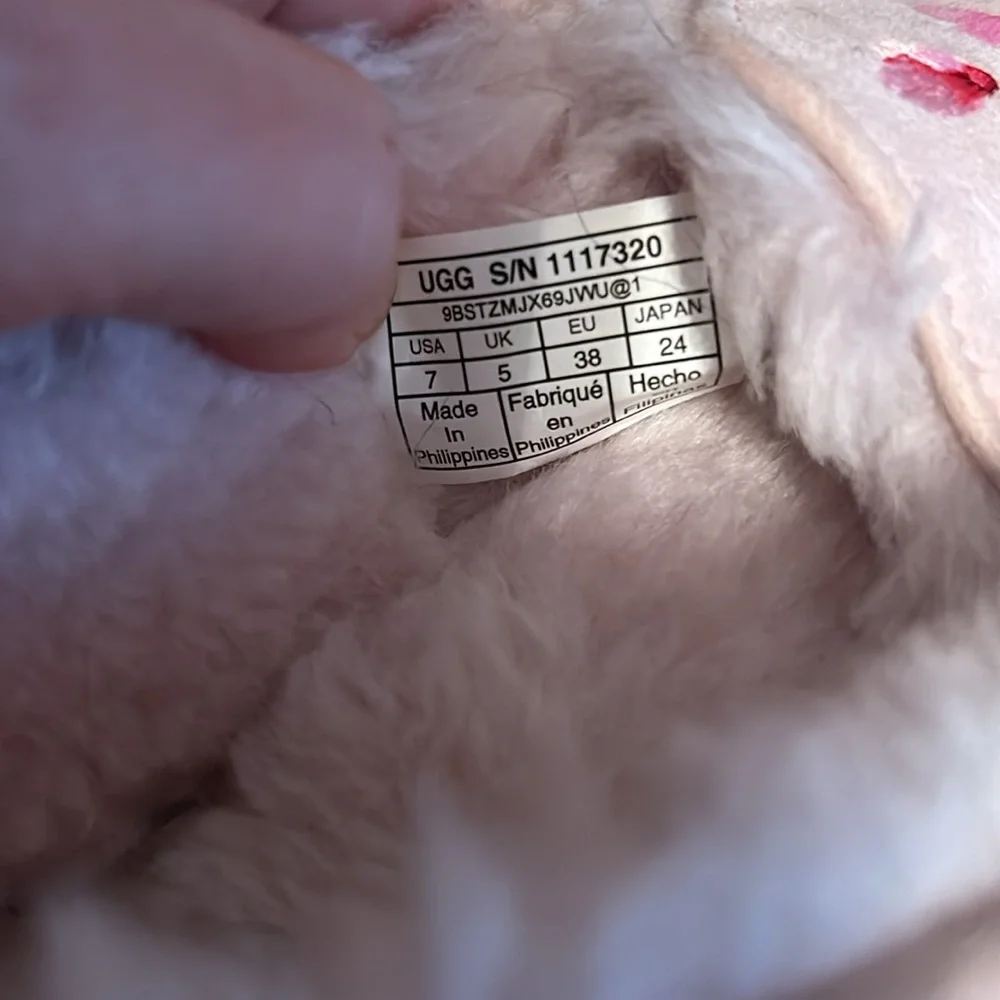 Pink UGG Moccasin Slippers 38 - Picture 4 of 6